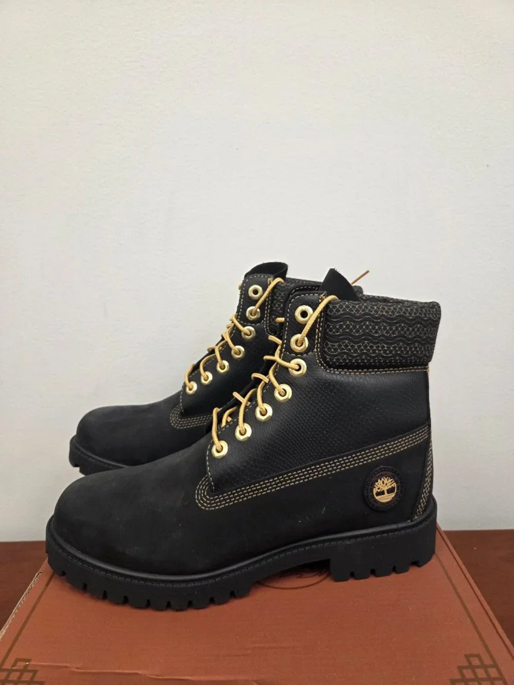 Timberland Heritage Boot Men Black Leather 6 Inch Lace-Up Waterproof Size 7.5